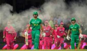 SYDNEY, AUSTRALIA - JANUARY 20: Marcus Stoinis of the Stars enters the field for the start of the Stars Innings during the Big Bash League match between the Sydney Sixers and the Melbourne Stars at Sydney Cricket Ground on January 20, 2020 in Sydney, Australia. (Photo by Mark Evans/Getty Images)